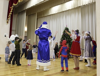 Новогодний утренник прошел 30 декабря в сельском поселении Ленинский сельсовет. 